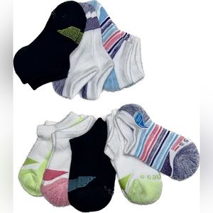 Girls Hanes No Show Socks